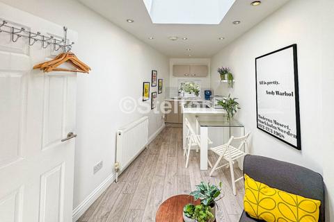 1 bedroom apartment to rent, Jackson Road, London, N7