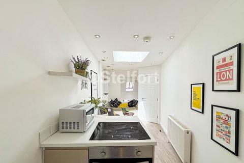 1 bedroom apartment to rent, Jackson Road, London, N7