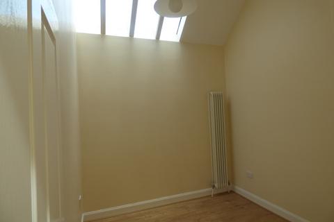 2 bedroom maisonette to rent, Queensberry Street, Dumfries, Dumfries And Galloway. DG1 1BG