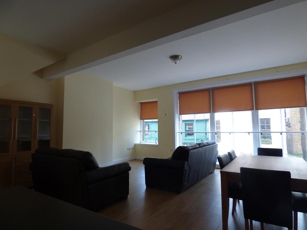 Open Plan Living and Kitchen area