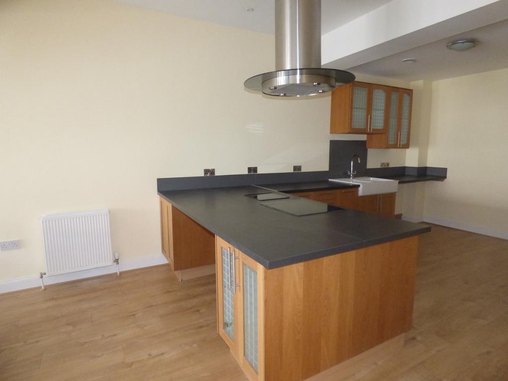 Open plan kitchen and dining area