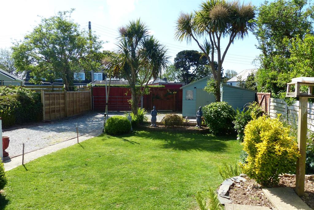 Moresk Road, Truro 3 bed semidetached house £195,000