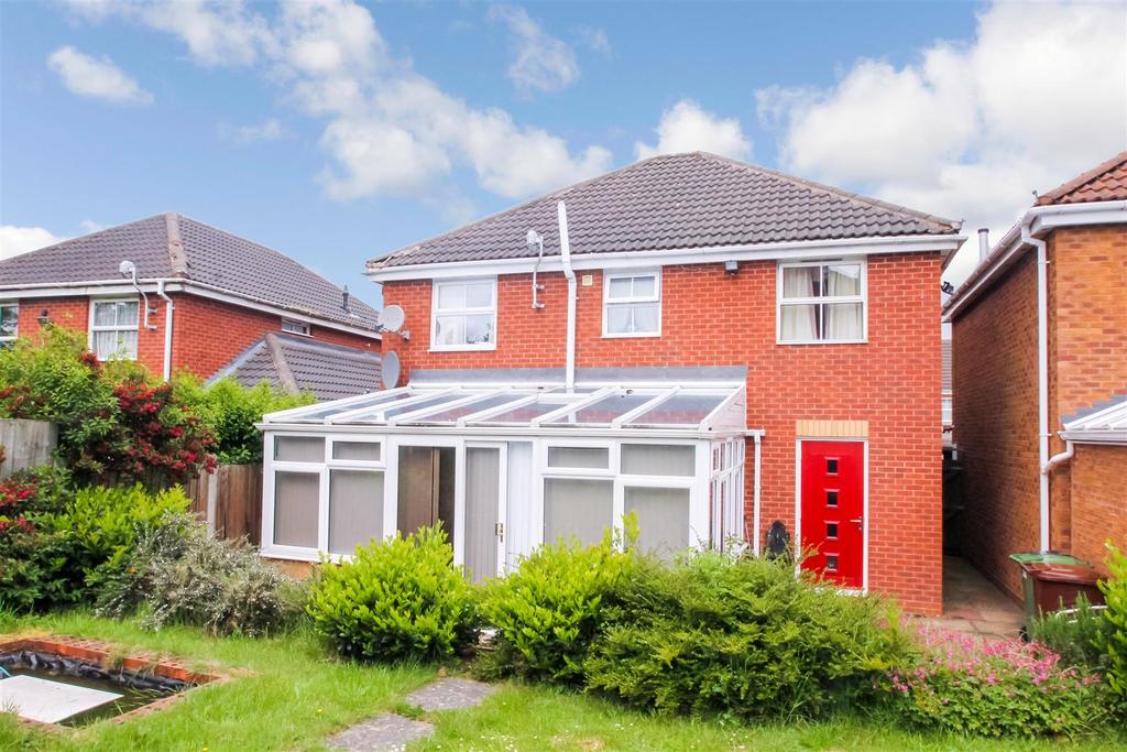 Millers Walk, Pelsall, Walsall 4 bed detached house £290,000