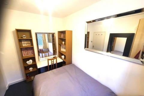 1 bedroom flat to rent - Kings Road, London, SW10 0TP