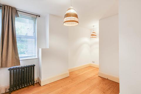 2 bedroom apartment to rent, Croham Road, South Croydon CR2