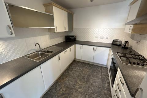 2 bedroom flat to rent, Pinegrove Gardens, Barnton, Edinburgh, EH4