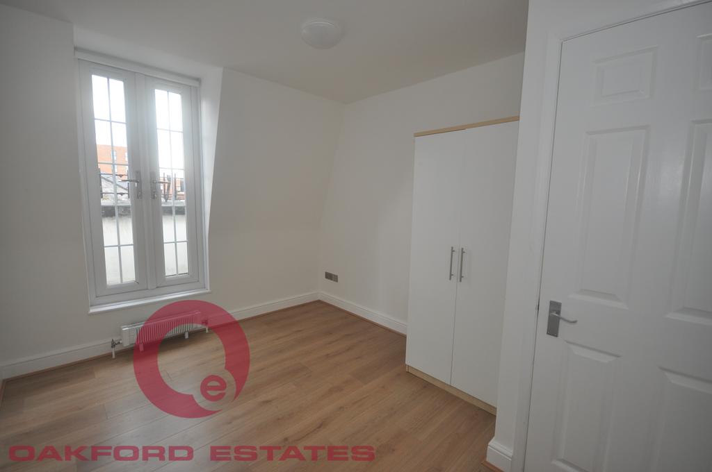 Apartment in Euston - View 2