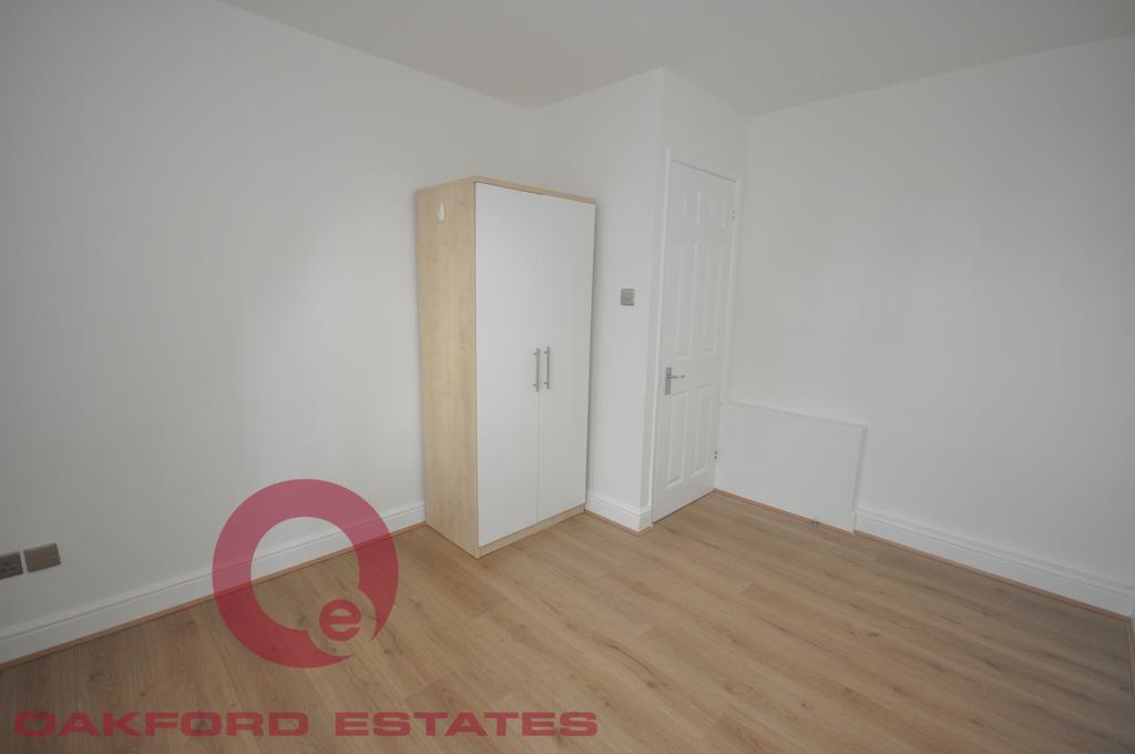 Apartment in Euston - View 3