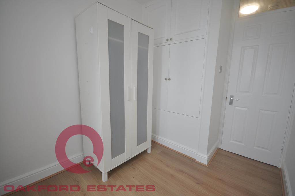 Apartment in Euston - View 4