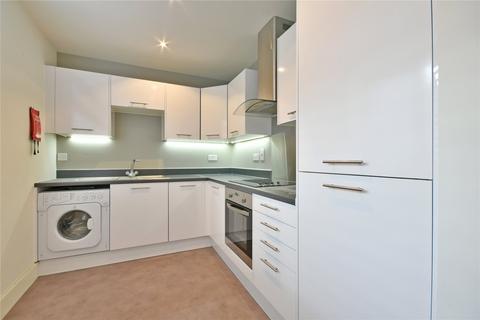 Studio to rent, Blackburn Road, West Hamptead, NW6