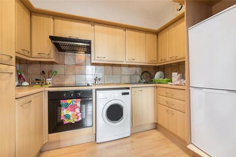 2 bedroom flat to rent, Frognal, Hampstead, London