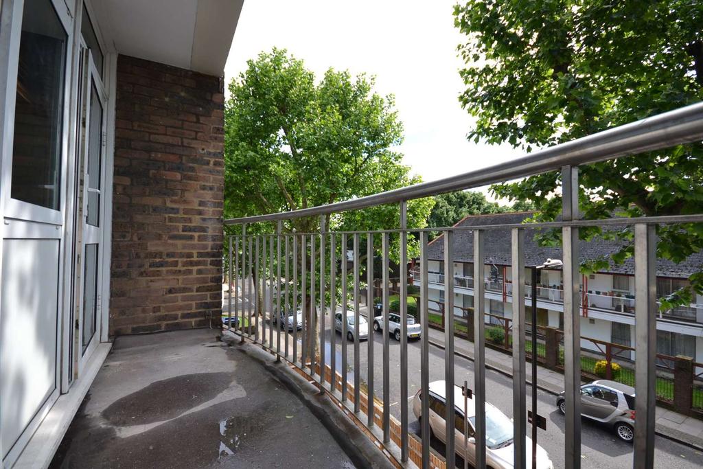 Chalfont House, Bermondsey, London 3 bed flat £2,119 pcm (£489 pw)