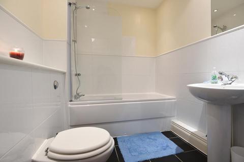 2 bedroom apartment to rent, Luscinia View,  Napier Road,  RG1