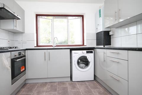 3 bedroom flat to rent, The Drive, Golders Green, NW11