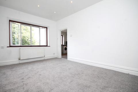 3 bedroom flat to rent, The Drive, Golders Green, NW11