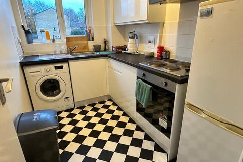 1 bedroom flat to rent, Taylor Close, Orpington, Kent, BR6 9UH