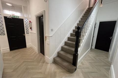 undefined, 12 Wyresdale Road, Bolton, Lancashire. * HOUSE SHARE *