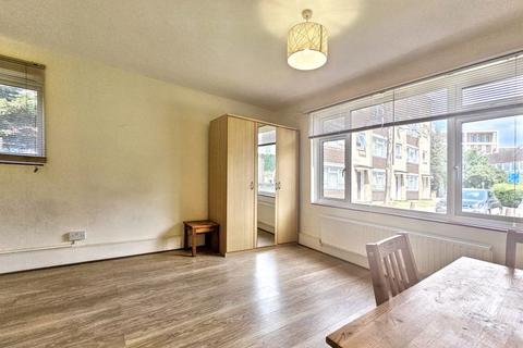 1 bedroom apartment to rent, Penrhyn Gardens, Kingston, KT1