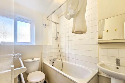 1 bedroom apartment to rent, Penrhyn Gardens, Kingston, KT1