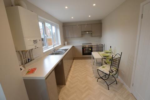 3 bedroom terraced house to rent, Oakes Road, Bury St. Edmunds