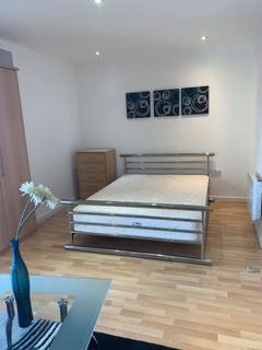 Studio to rent, Masshouse, Masshouse Plaza
