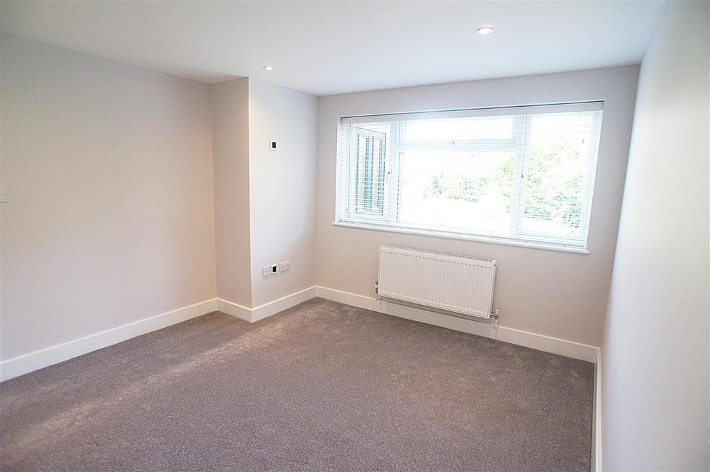 Bedroom 2.JPG