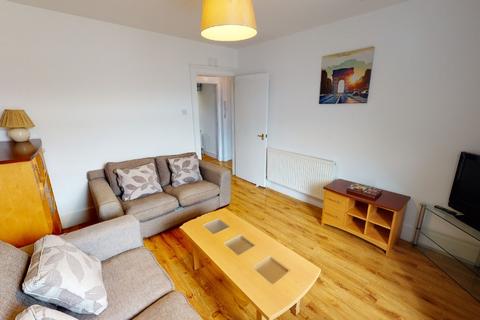 2 bedroom flat to rent, St. Peter Street, Old Aberdeen, Aberdeen, AB24