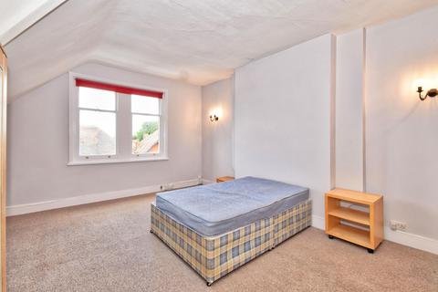2 bedroom flat to rent, Babington Road, Streatham