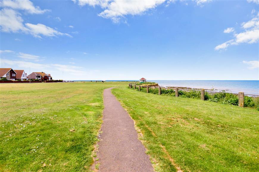 Shakespeare Road, Birchington, Kent 2 bed apartment £220,000