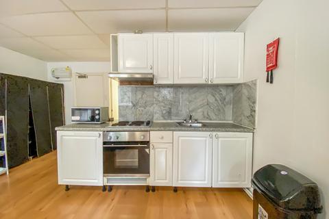 2 bedroom flat to rent, Kember Street, Islington, London, N1