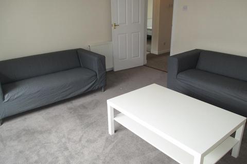 2 bedroom flat to rent, Sunnybank Road, First Right, AB24