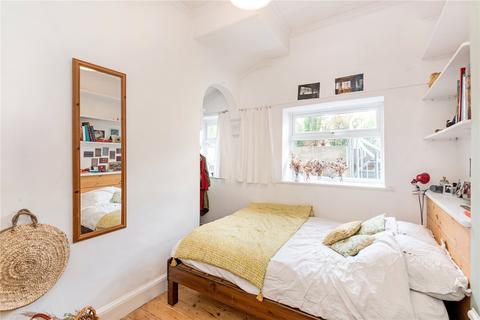 2 bedroom flat to rent, Upper Street, Islington, London