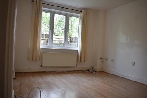 2 bedroom apartment to rent, Priory Chase, West Yorkshire WF8