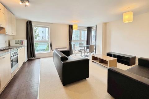 2 bedroom apartment to rent, Skyline Plaza, Basingstoke RG21