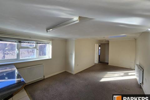 3 bedroom maisonette to rent, Rumbridge Street, Totton