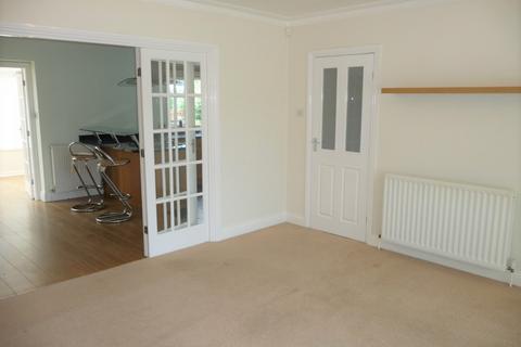 4 bedroom semi-detached house to rent, Glamis Avenue, Melton Park, Gosforth, Newcastle upon Tyne NE3