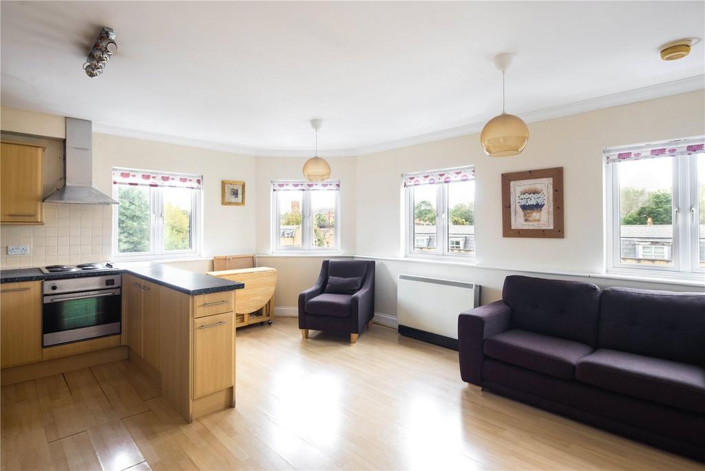 Reception/Kitchen
