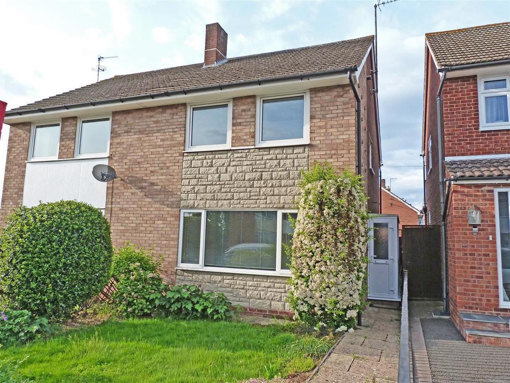 Hewitt Avenue, Hereford, HR4 2 bed semidetached house £159,950