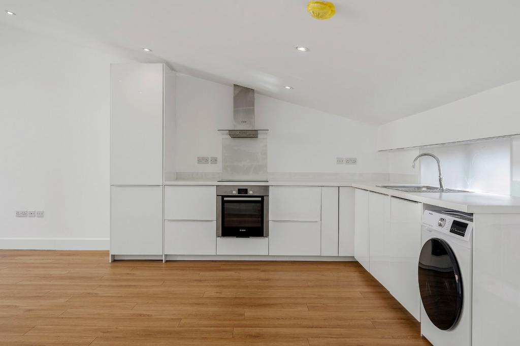 House in London - View 3