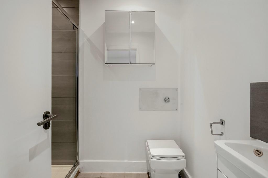 House in London - View 4