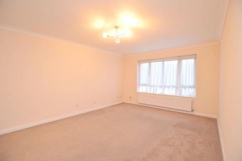 2 bedroom apartment to rent, The Avenue, Hatch End