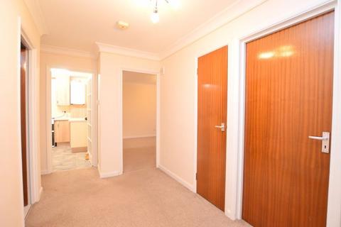 2 bedroom apartment to rent, The Avenue, Hatch End