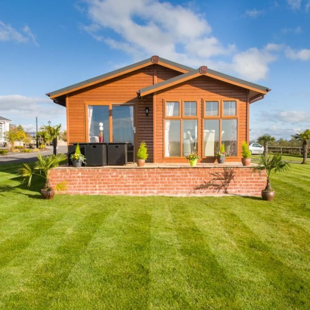 Wyre Country Park, Wardleys Lane, Hambleton, PoultonleFylde 2 bed