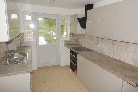 1 bedroom flat to rent, Basement Flat