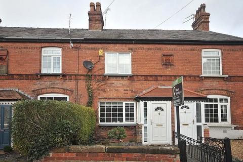 2 bedroom terraced house to rent, Middle Walk, Knutsford