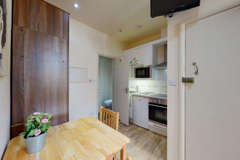 1 bedroom property to rent, Ash Grove, London, NW2