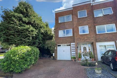 56 Ashdown Close, Chandler's Ford, Eastleigh, SO53 5QF