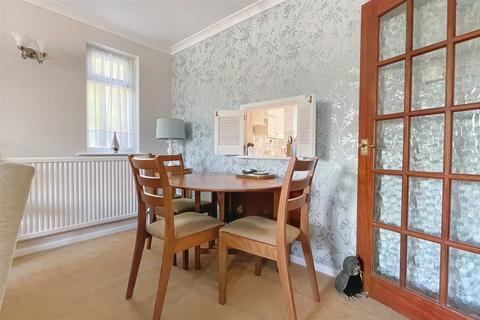 56 Ashdown Close, Chandler's Ford, Eastleigh, SO53 5QF