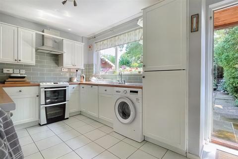 56 Ashdown Close, Chandler's Ford, Eastleigh, SO53 5QF
