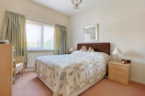 56 Ashdown Close, Chandler's Ford, Eastleigh, SO53 5QF